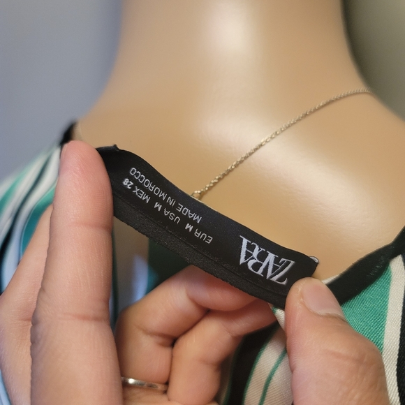 ZARA Longsleeves Blouse in Stripes - Picture 6 of 6